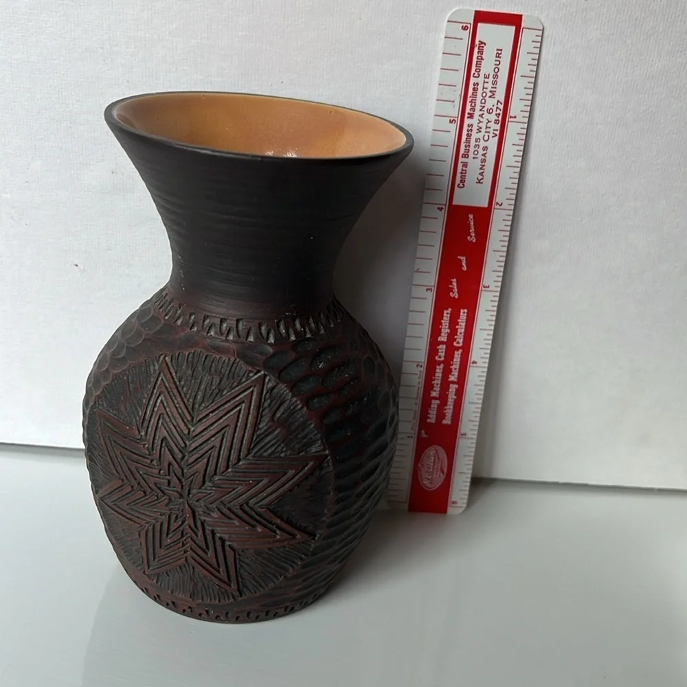 Vintage Kanyehgeh Pottery Six Nations Mohawk Vase Signed JS